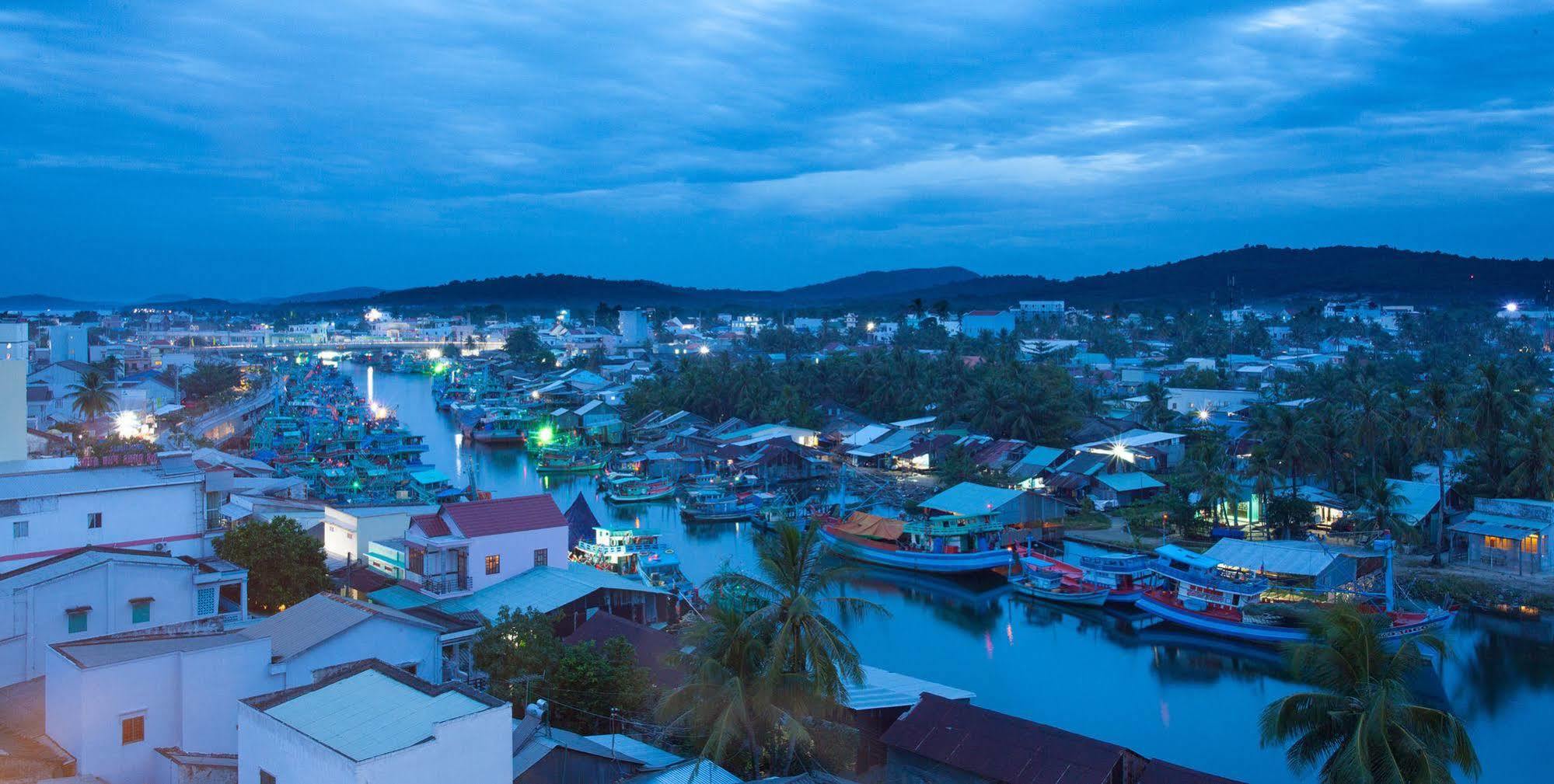 Blue Sky Phu Quoc Hotel Exterior photo