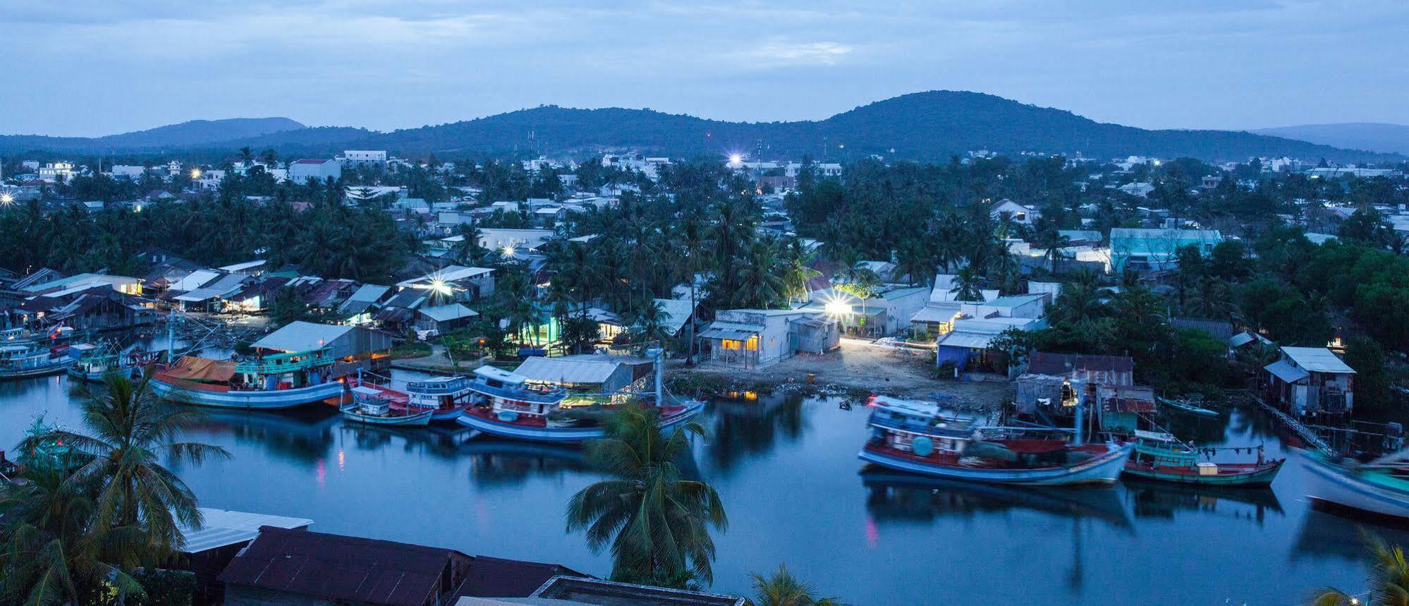 Blue Sky Phu Quoc Hotel Exterior photo